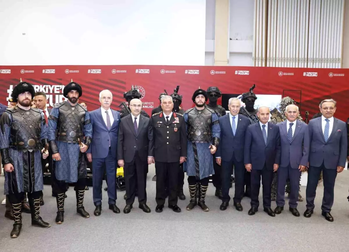 ato ic guvenlik ekipmanlari fuarina katildi 9BrwBdlI