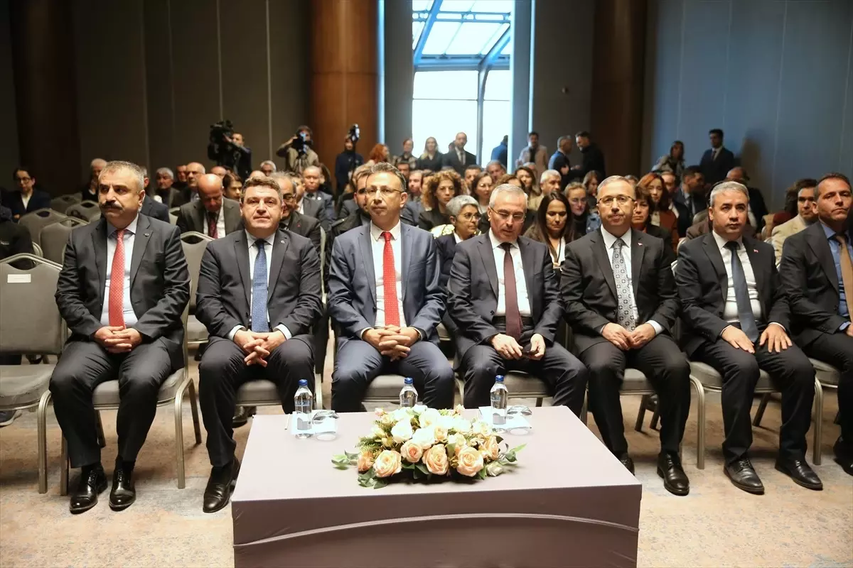 eskisehirde gelecegin mesleki egitimi calistayi duzenlendi AOq7ebb3.jpg