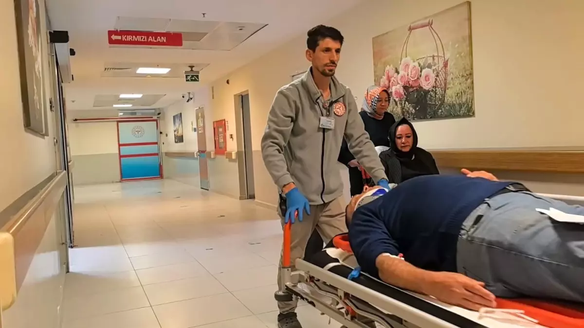 inegolde kaza kamyonet kanala uctu 5 yarali jvPIKklI.jpg