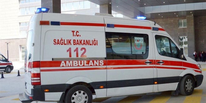 torununu kurtaran kadin otomobilin carpmasiyla oldu 1z54Xbn7.jpg