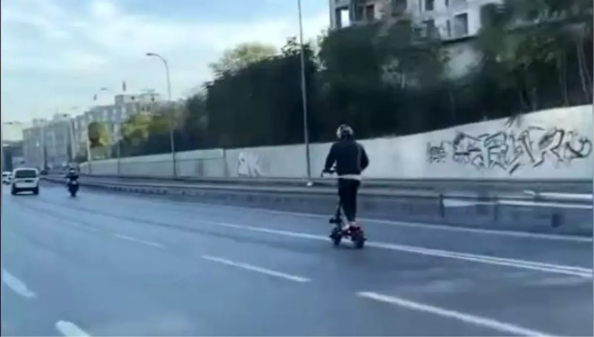 yasak olmasina ragmen otoyolda scooter ile seyir ZJOJwwWT.jpg