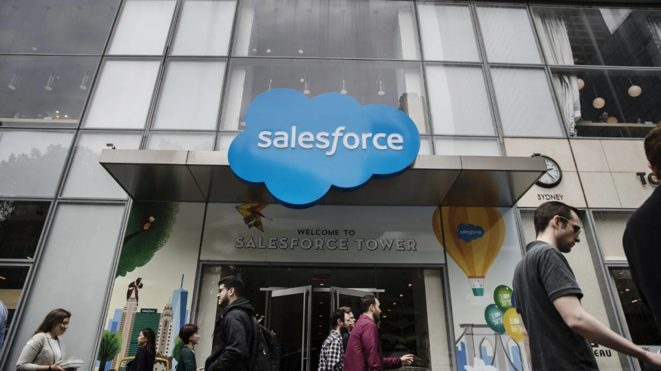 Salesforce, yapay zeka şirketi Fin’i 3,6 milyar dolara satın alıyor