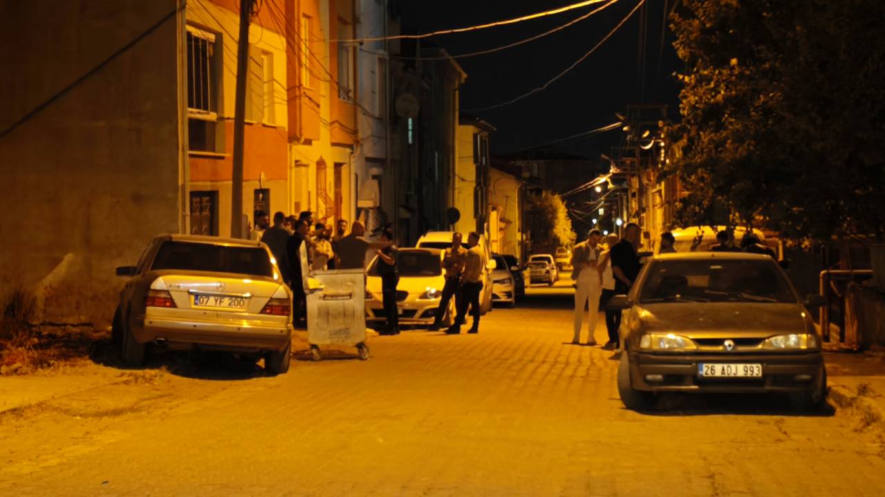 1i polis 11 kisi yaralandi kavgaya iliskin 18 gozalti uQwgEQxA